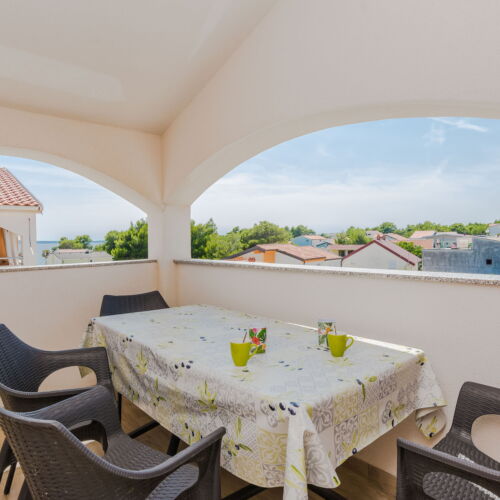 Apartman s klimatizací pro 4 os. se 2 ložnicemi s výhledem na moře