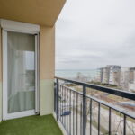 Apartman s terasou pro 4 os. s 1 ložnicí s výhledem částečně na moře