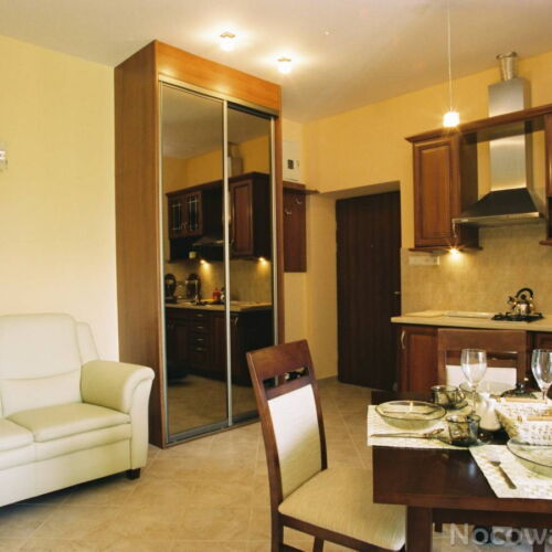 Apartament 4-osobowy z 1 pomieszczeniem sypialnianym