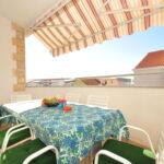 Sea View 3-Room Air Conditioned Apartment for 8 Persons