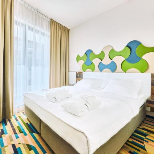 Apartament 6-osobowy Superior z balkonem z 3 pomieszczeniami sypialnianymi