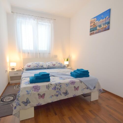 Apartament 4-osobowy z klimatyzacją na piętrze z 2 pomieszczeniami sypialnianymi