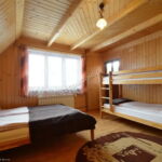 Camera cvadrupla la etaj cu vedere spre pădure (se poate solicita pat suplimentar)