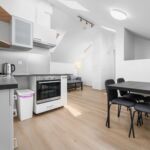 Apartman se sprchou s vlastní kuchyňkou pro 4 os. (s možností přistýlky)