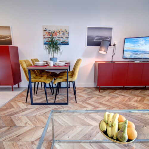 Apartament 4-osobowy z balkonem z łazienką z 2 pomieszczeniami sypialnianymi