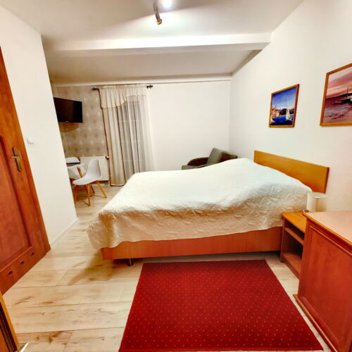 Pokój 3-osobowy na piętrze z widokiem na ogród