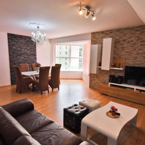 Apartament 6-osobowy z prysznicem z własną kuchnią z 3 pomieszczeniami sypialnianymi (możliwa dostawka)