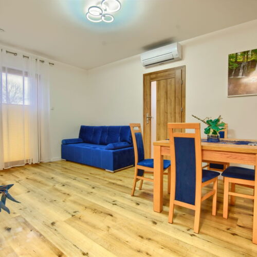 Apartament 4-osobowy na piętrze z widokiem na ogród z 2 pomieszczeniami sypialnianymi