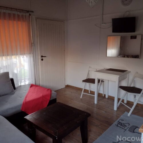 Cabană cu duș cu grădină pentru 4 pers. (se inchirieaza doar integral)