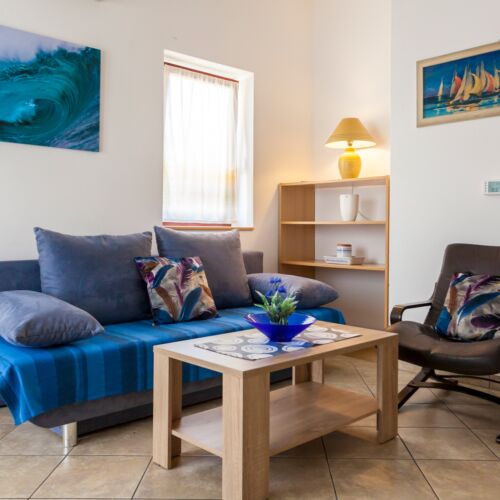 Apartament 4-osobowy z klimatyzacją z tarasem z 2 pomieszczeniami sypialnianymi A-20548-c