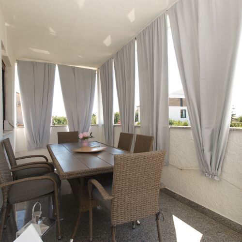 Apartament 7-osobowy z klimatyzacją z tarasem z 3 pomieszczeniami sypialnianymi A-20637-b