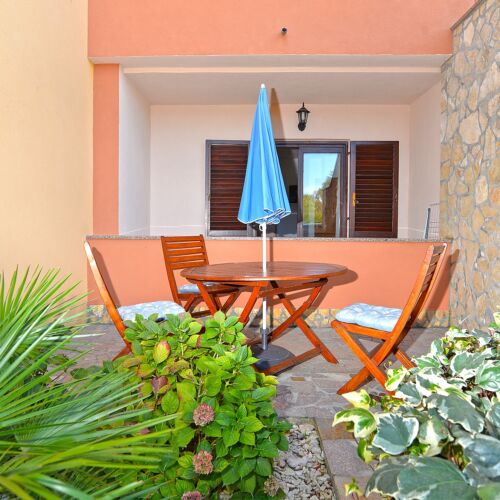 Apartament 3-osobowy z klimatyzacją z tarasem z 1 pomieszczeniem sypialnianym A-20816-c