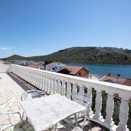 Apartament 4-osobowy z klimatyzacją z widokiem na morze z 2 pomieszczeniami sypialnianymi A-21043-d