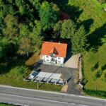 Apartament 4-osobowy z klimatyzacją z balkonem z 2 pomieszczeniami sypialnianymi A-21121-a