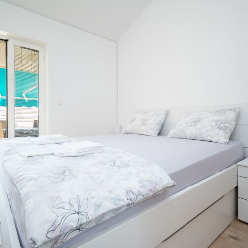 Pogled na more Klimatiziran apartman za 6 osoba(e) sa 3 spavaće(om) sobe(om) A-21662-d