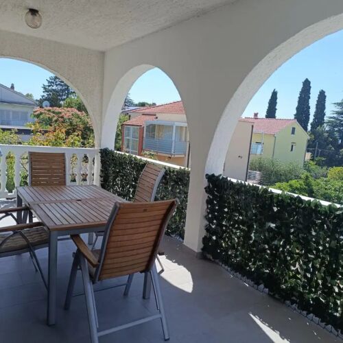 1-Zimmer-Apartment für 3 Personen mit Klimaanlage und Terasse AS-21688-a