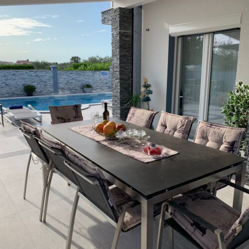 5-Room Air Conditioned Apartment for 10 Persons with Terrace K-21792