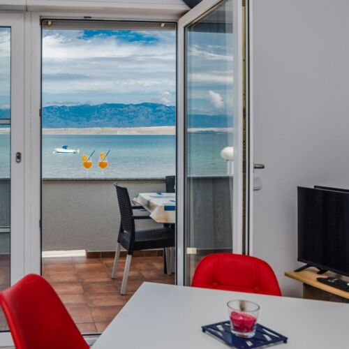 Apartman s klimatizací pro 5 os. se 2 ložnicemi s výhledem na moře A-21812-b