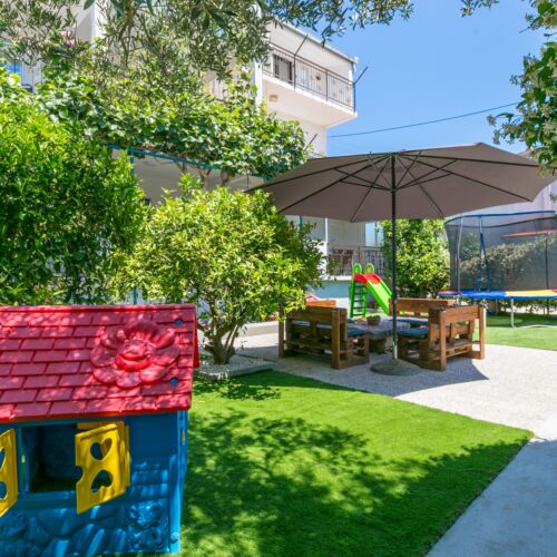 Apartament cu aer condiționat cu terasă cu 2 camere pentru 4 pers. A-21948-b