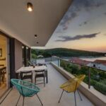 Tengerre néző légkondicionált 6 fős apartman 2 hálótérrel A-22204-b