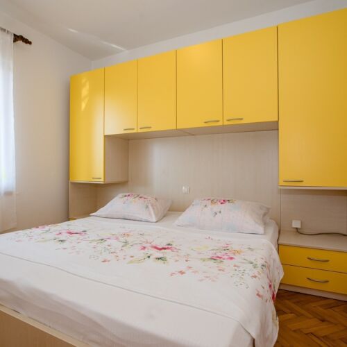 Apartament 9-osobowy z klimatyzacją z balkonem z 3 pomieszczeniami sypialnianymi A-22558-b