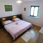 Tengerre néző légkondicionált 5 fős apartman 2 hálótérrel A-22692-c