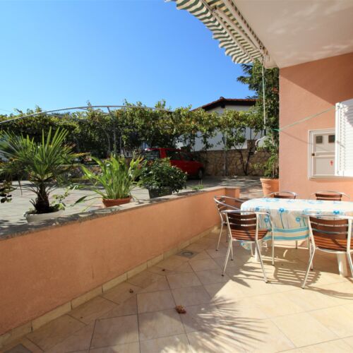 Klimatiziran Sa terasom apartman za 6 osoba(e) sa 3 spavaće(om) sobe(om) A-22725-i