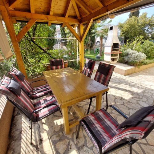 Apartman s klimatizací s terasou s manželskou postelí s 1 ložnicí A-22892-b