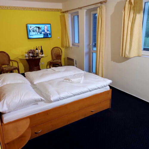 Apartman se sprchou s balkónem pro 2 os. (s možností přistýlky)