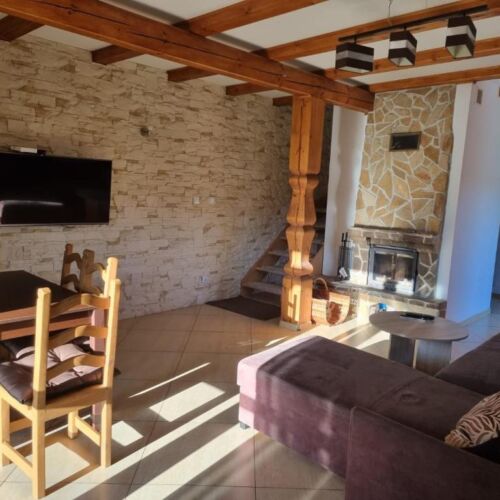 Domek drewniany 10-osobowy z dostępem do ogrodu z widokiem na góry