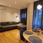 Apartman s klimatizací pro 4 os. se 3 ložnicemi na poschodí