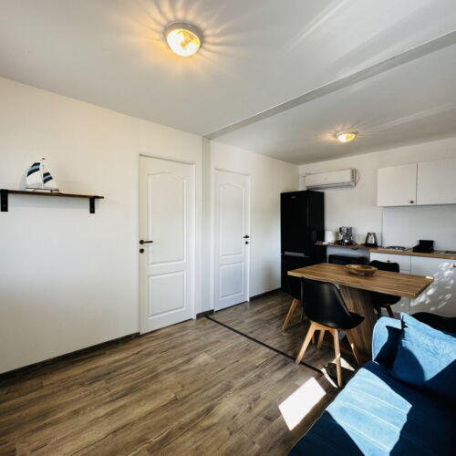 Casă de vacanță premium cu vedere spre lac pentru 4 pers. (se inchirieaza doar integral)