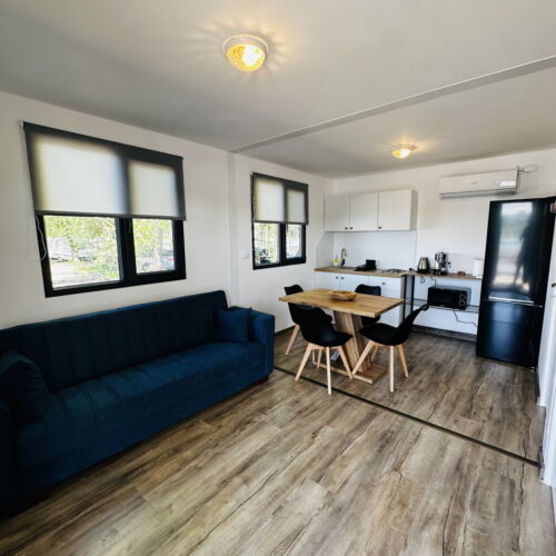 Casă de vacanță premium cu vedere spre lac pentru 4 pers. (se inchirieaza doar integral)