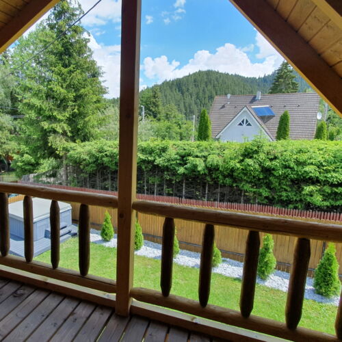 Casă de vacanță familial(ă) cu vedere spre grădină pentru 6 pers. (se inchirieaza doar integral)