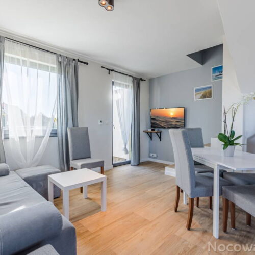 Hütte mit Dusche und Garten