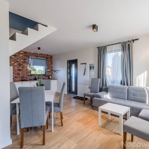 Hütte mit Dusche und Garten