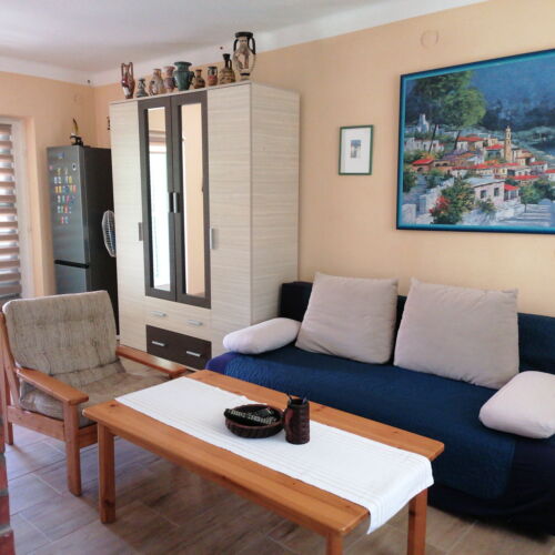 Casă de weekend pentru 4 pers. (se inchirieaza doar integral)