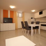 1-Zimmer-Apartment für 2 Personen Tiefparterre mit Klimaanlage