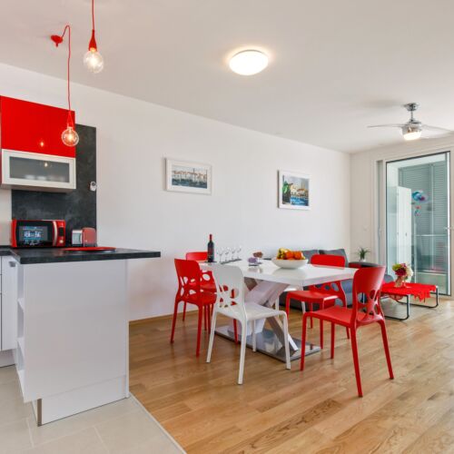 Pogled na more Klimatiziran apartman za 6 osoba(e) sa 3 spavaće(om) sobe(om)