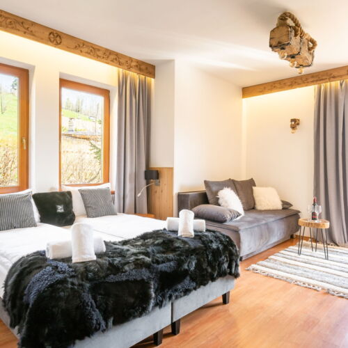 Pokoj s manželskou postelí