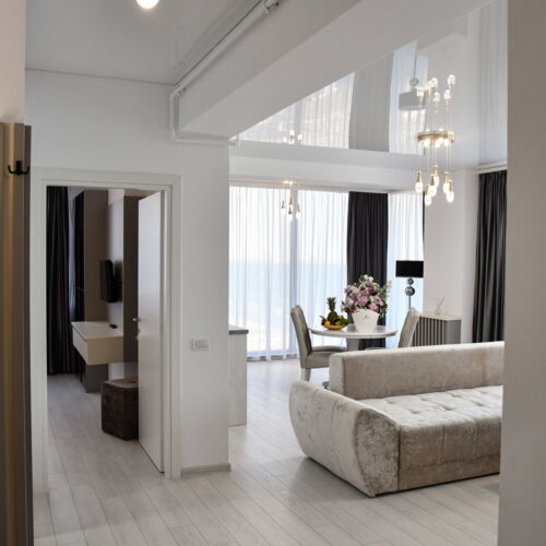 Apartament deluxe premium cu 2 camere pentru 4 pers.