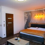 Premium Apartman s manželskou postelí s 1 ložnicí na poschodí (s možností přistýlky)