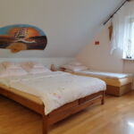 Upstairs 3-Room Family Apartment for 6 Persons
