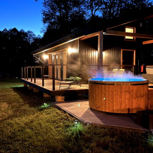 Casă de vară cu aer condiționat cu vedere spre pădure pentru 2 pers. (se inchirieaza doar integral)