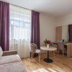 Apartament 4-osobowy Lux z 2 pomieszczeniami sypialnianymi