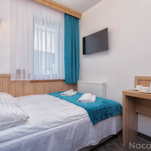 Camera single standard la etaj