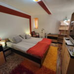 Basement Trip 1-Room Apartment for 2 Persons (extra bed available)
