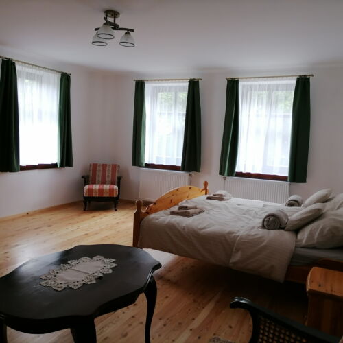 Family Farmhouse for 4 Persons (extra beds available)