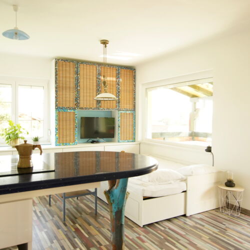 Apartament întreaga unitate cu bucătărie proprie cu 2 camere pentru 4 pers.