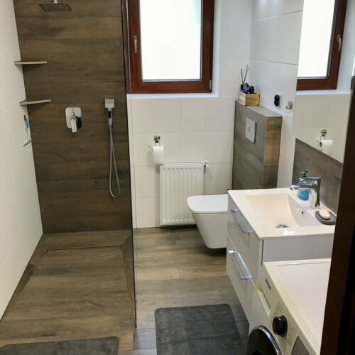 Apartament 4-osobowy na parterze Komfort z 1 pomieszczeniem sypialnianym